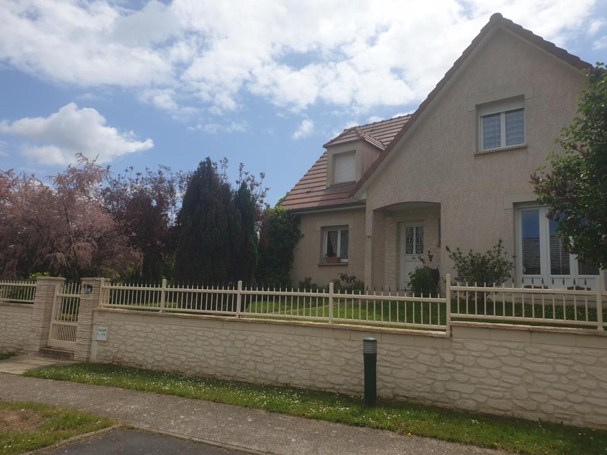 Apartamento Les Pressoirs Nogent-l'Abbesse Exterior foto
